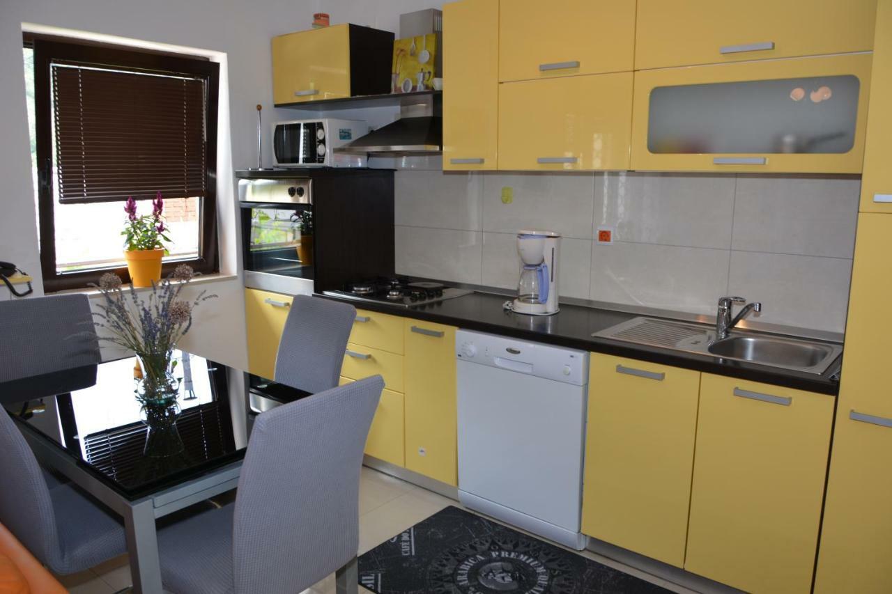 Apartment Ivana Сен Екстериор снимка